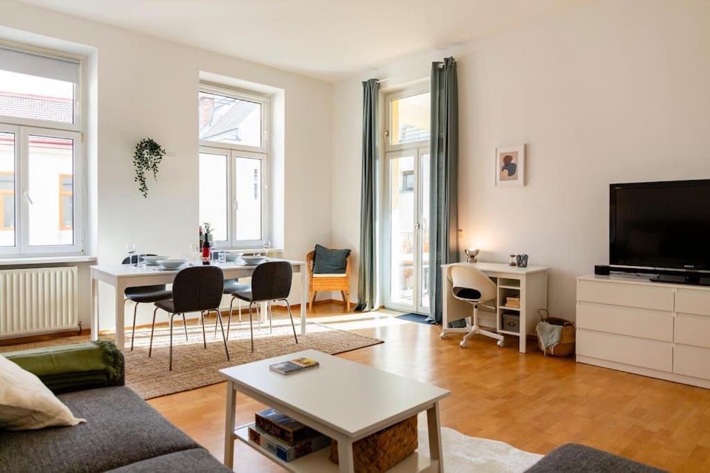 Savoir-Vivre In Unserer Zentralen Balkonwohnung Vienne Extérieur photo